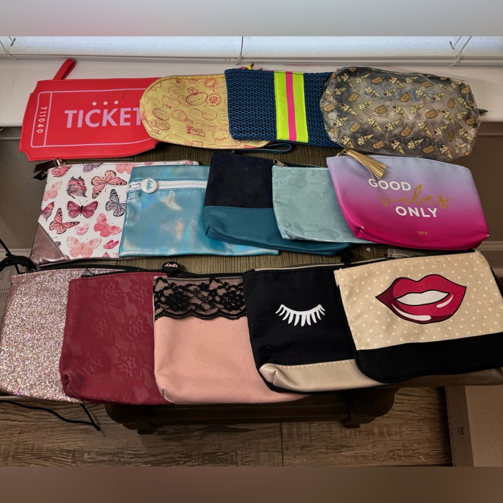 Ipsy Bags - 14 Makeup Bags. (Smoke/Pet Free home). $5 each/$3 bulk.